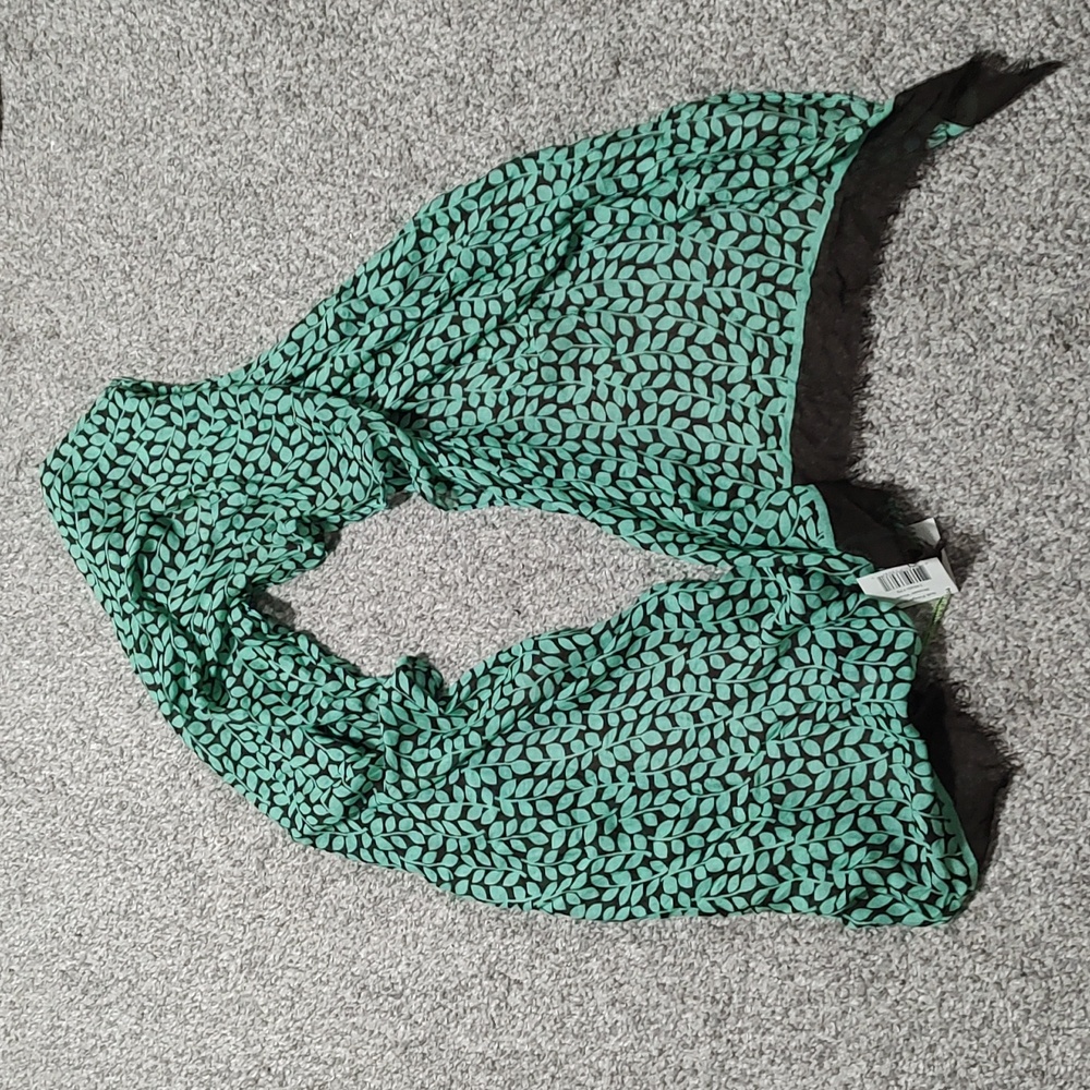 NWT Vera Bradley Shower Vines Scarf